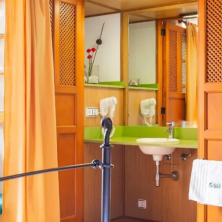 Vadell Semesterbostad *